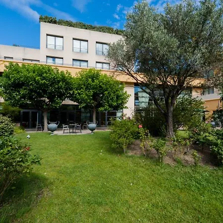 Hotel Grand 4*